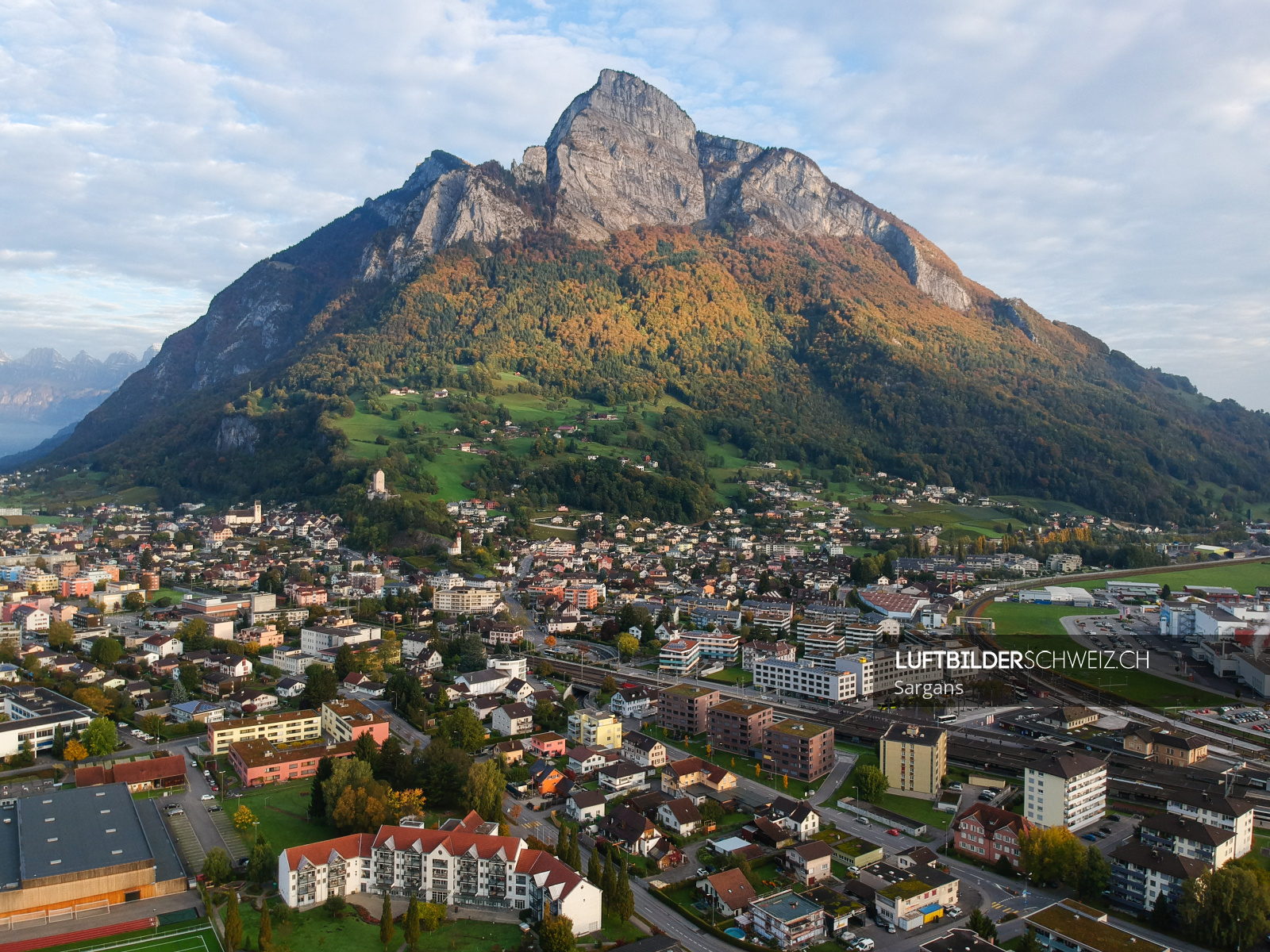 Sargans Luftaufnahme Stadtzentrum Luftbilderschweiz Ch